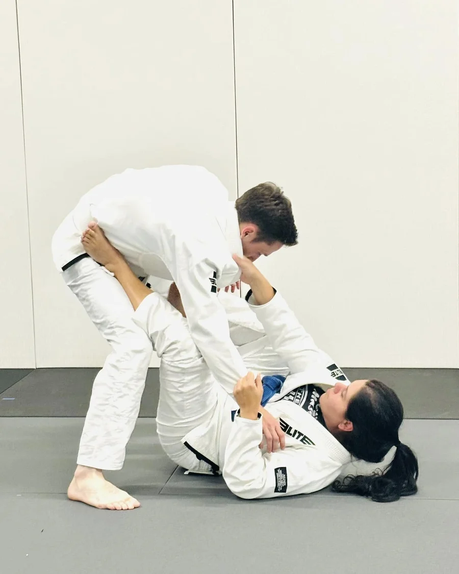 Adult Gi sparring in the Believe Jiu Jitsu academy