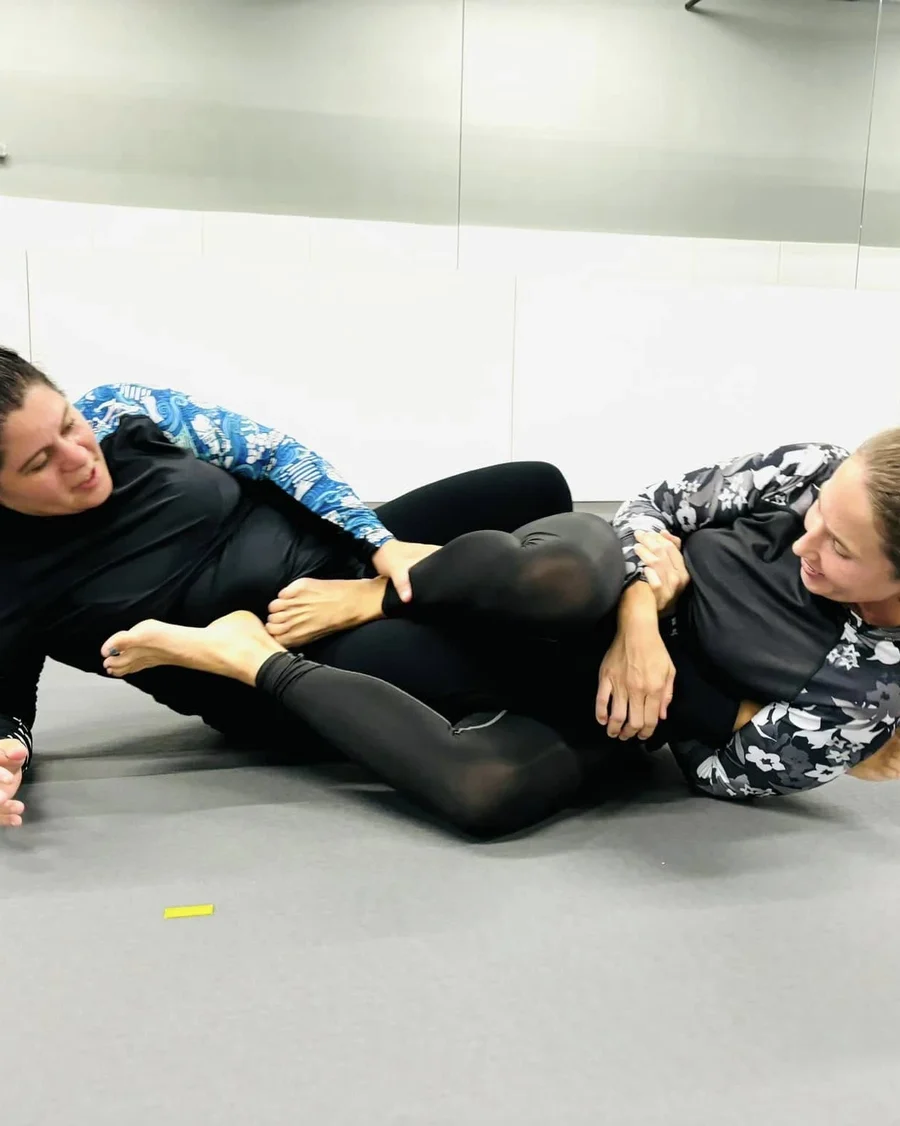 Women No-Gi sparring at Believe Jiu Jitsu